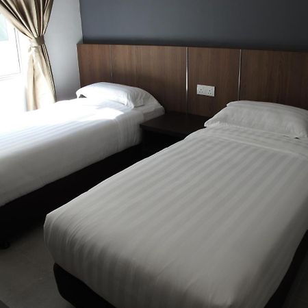 Hotel Sukaramai Kampung Gurun Kültér fotó