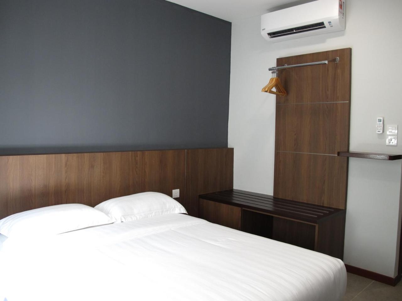 Hotel Sukaramai Kampung Gurun Kültér fotó