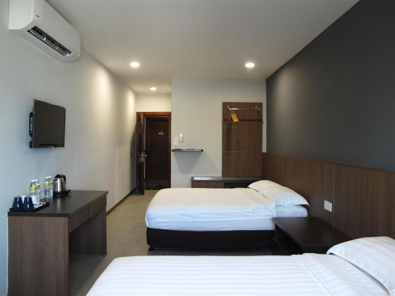 Hotel Sukaramai Kampung Gurun Kültér fotó