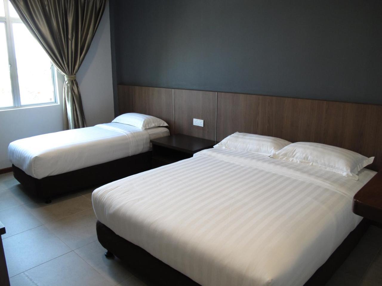 Hotel Sukaramai Kampung Gurun Kültér fotó